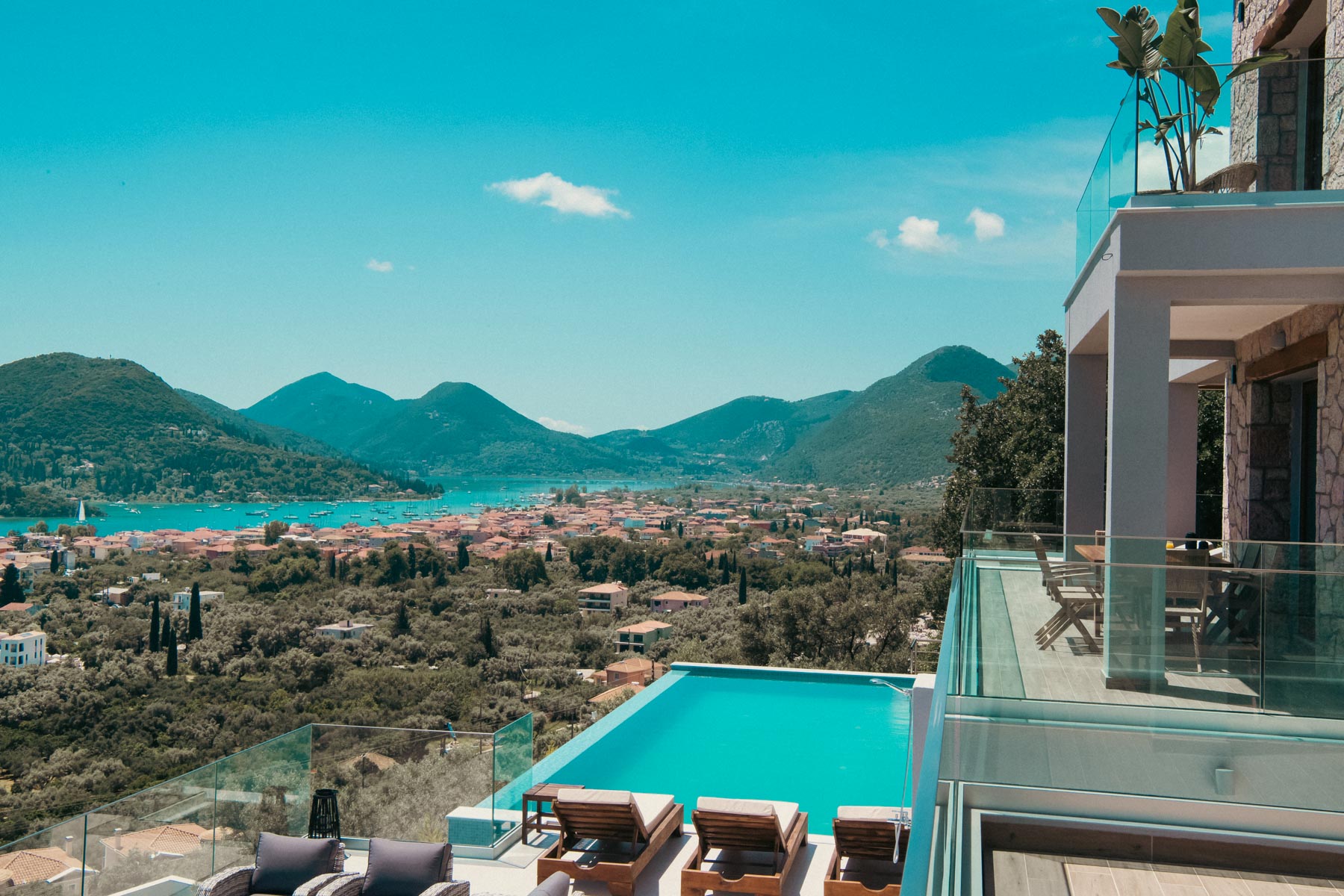 180 Villas Luxury Accommodation in Perigiali Nidri, Lefkada - Image 53