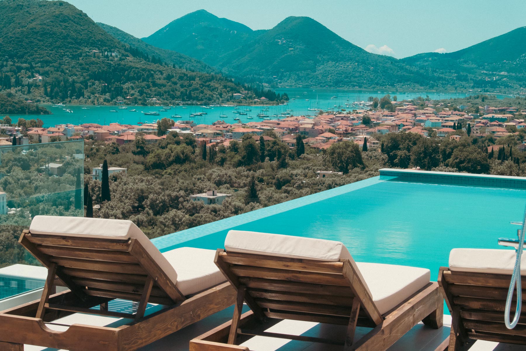 180 Villas Luxury Accommodation in Perigiali Nidri, Lefkada - Image 57